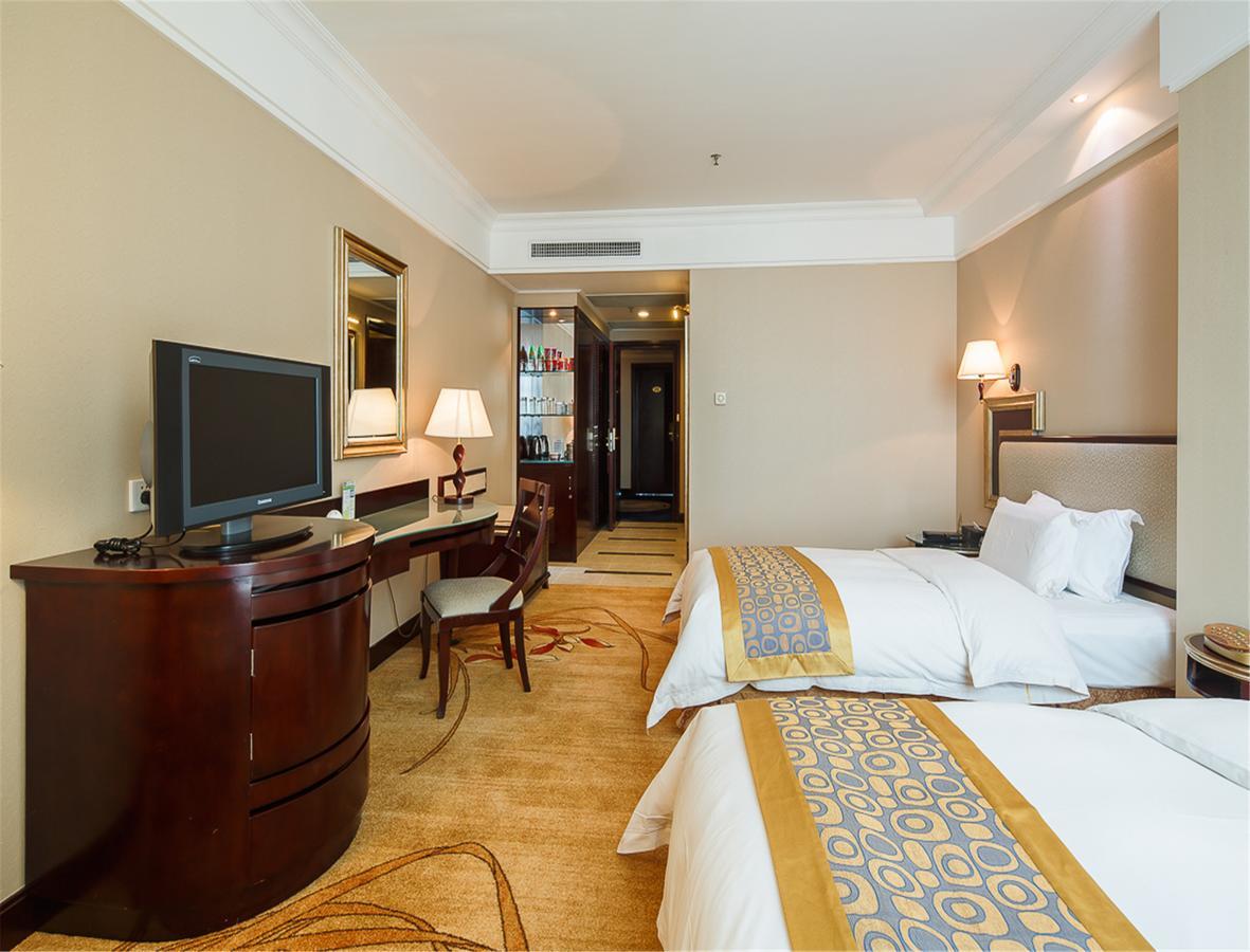 City Hotel ฝอซาน ภายนอก รูปภาพ