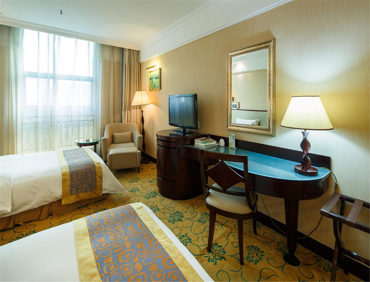 City Hotel ฝอซาน ภายนอก รูปภาพ
