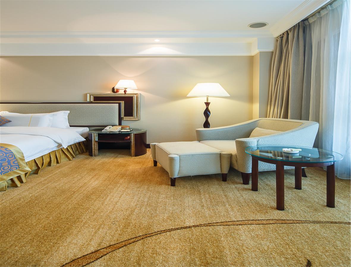 City Hotel ฝอซาน ภายนอก รูปภาพ