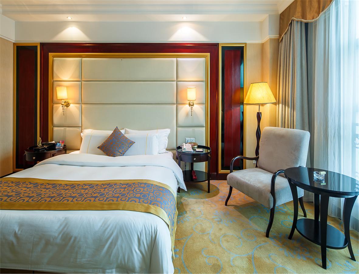 City Hotel ฝอซาน ภายนอก รูปภาพ