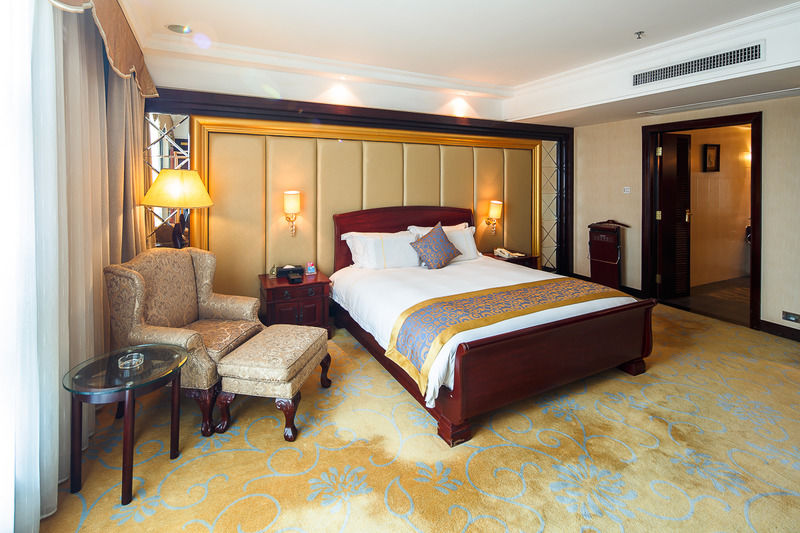 City Hotel ฝอซาน ภายนอก รูปภาพ