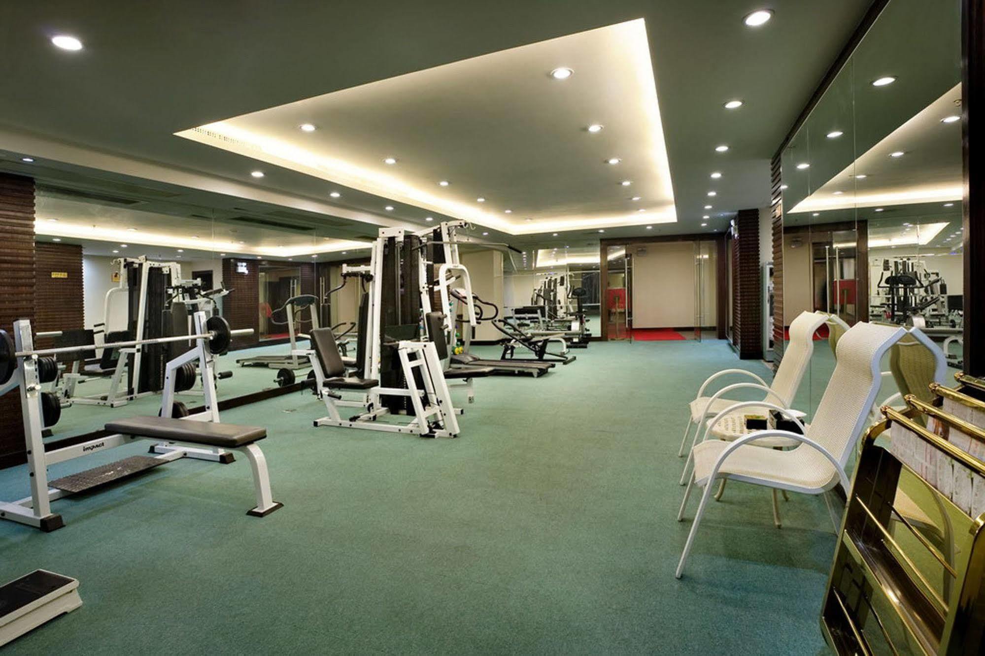 City Hotel ฝอซาน ภายนอก รูปภาพ